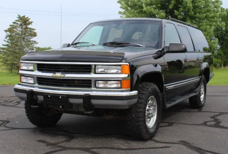 Chevrolet Suburban GMT400 1993 1999