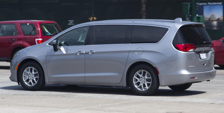 Chrysler Pacifica RU 2017 2019