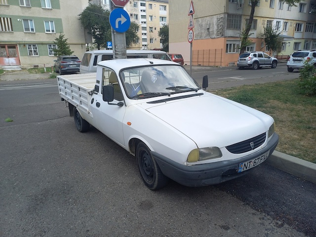 Dacia 1305 fuse box and relay Diagrams