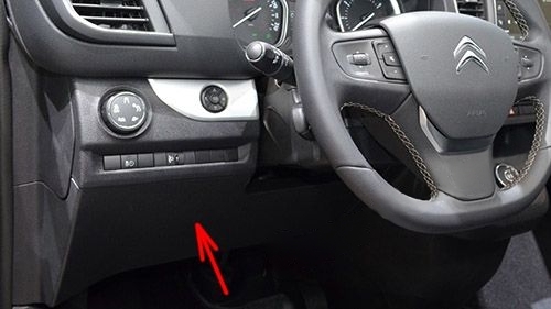 The location of the fuses in the passenger compartment (LHD): Citroen SpaceTourer / Dispatch / Jumpy (2016, 2017, 2018-...)